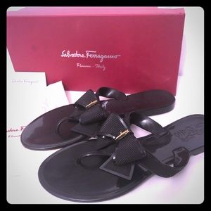 Ferragamo - Bali black jelly sandal flip flop 8